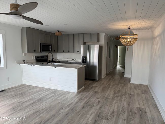 APT-1 - 519 Canal Dr, Condo with 2 bedrooms, 2 bathrooms and null parking in Carolina Beach NC | Image 7