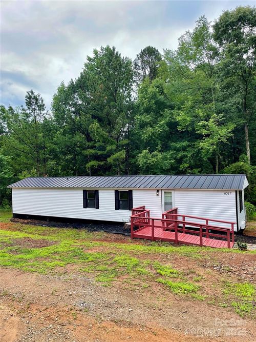 6517 Helens Way, Denver, NC, 28037-9600 | Card Image
