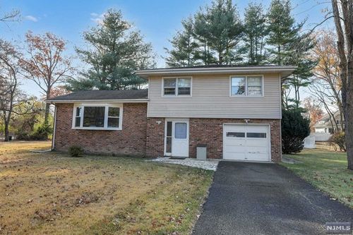 9 Edgewood Drive, Twp of Washington, NJ, 07676 | Card Image