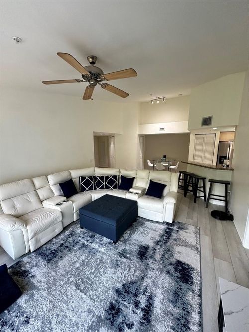 1120-2131 Se 10th Ave, Fort Lauderdale, FL, 33316-4511 | Card Image