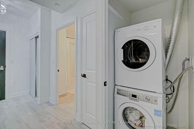 2210 - 3700 Highway 7, Condo with 2 bedrooms, 1 bathrooms and 1 parking in Vaughan ON | Image 16