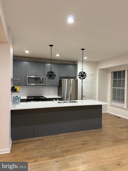 2605 Logan Wood Dr, HERNDON, VA, 20171-4492 | Card Image