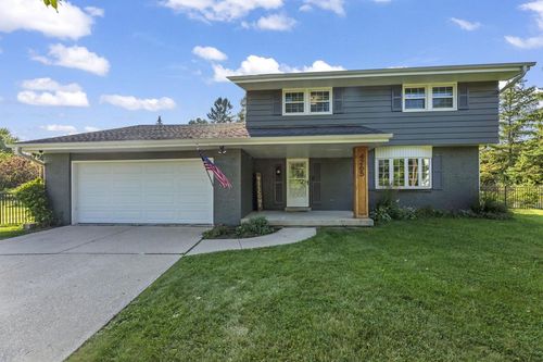 4265 Williams Ct, Brookfield, WI, 53045-7434 | Card Image