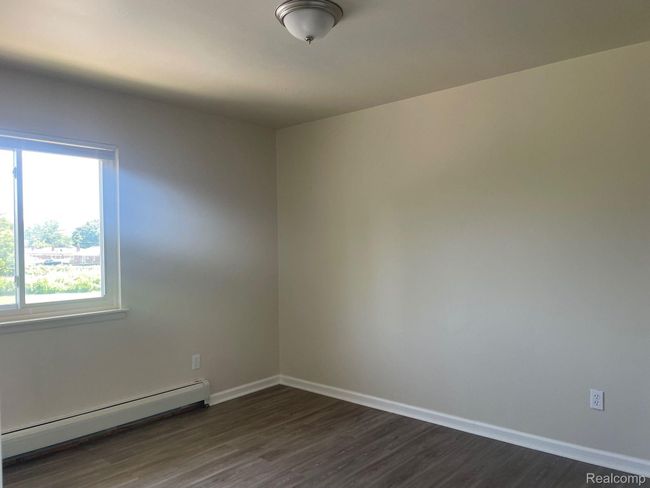 APT-224 - 19220 Wick Rd, Condo with 2 bedrooms, 1 bathrooms and null parking in Allen Park MI | Image 9