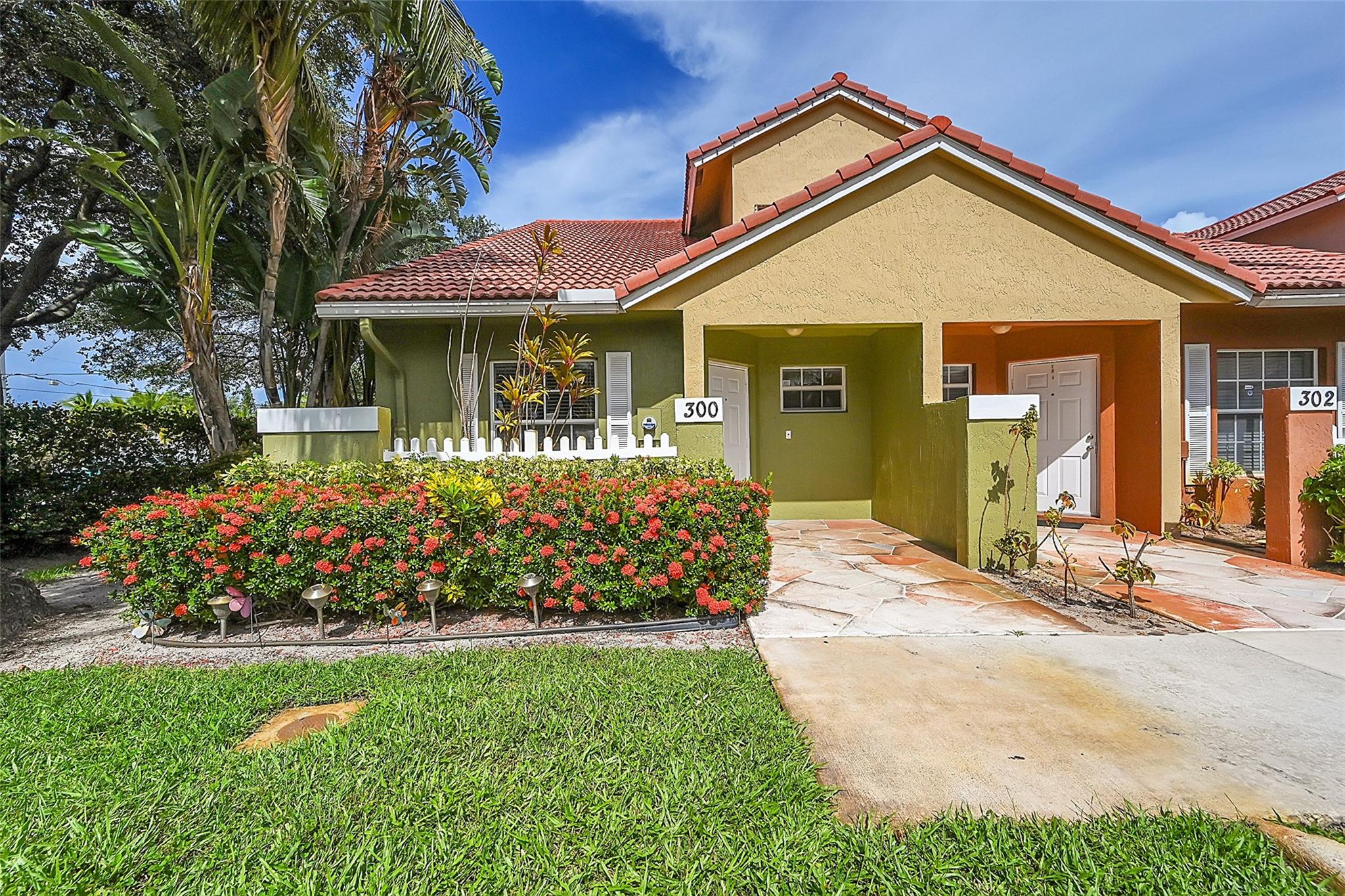 23rd Ave, Boynton Beach, FL 33435
