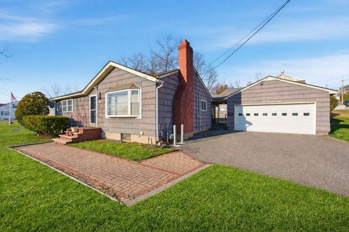 767 Riverside Dr, Methuen, MA, 01844 | Card Image