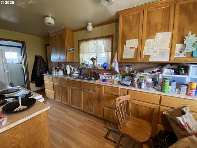 35001 Seavey Loop Rd, House other with 2 bedrooms, 1 bathrooms and null parking in Eugene OR | Image 8