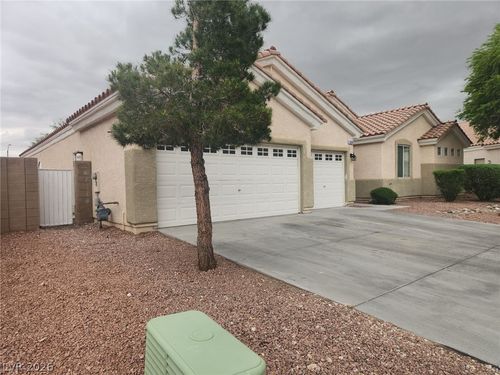 9664 Tapestry Pine St, Las Vegas, NV, 89178-7234 | Card Image