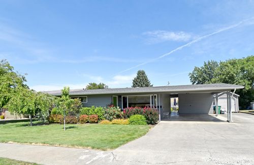 2209 Sunset Dr, Lewiston, ID, 83501-3434 | Card Image