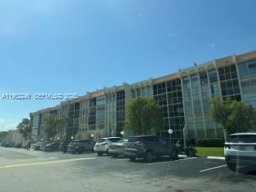 apt-112-801 Three Islands Blvd, Hallandale Beach, FL, 33009-2833 | Card Image