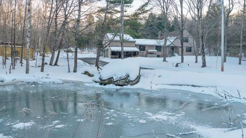376 Main Street, Wayne, ME, 04284 | Card Image