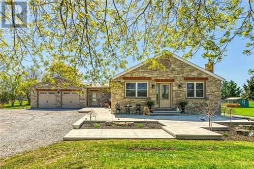 1866 Thompson Road, Norfolk (Townsend), ON, N0A1Y0 | Card Image