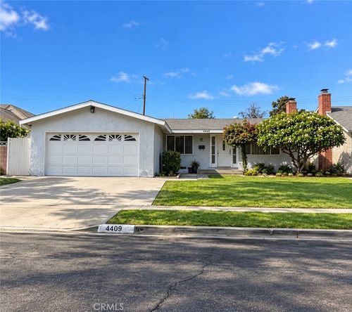 4409 Oakfield Ave, Santa Ana, CA, 92703-1635 | Card Image