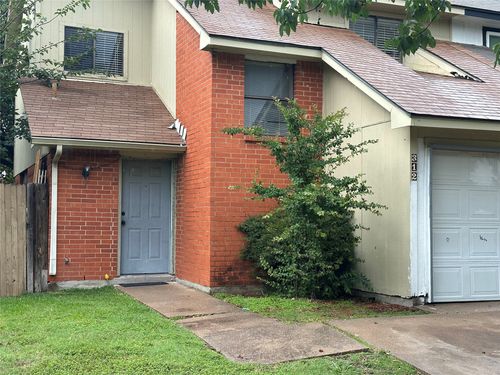 312 Victoria, Grand Prairie, TX, 75052 | Card Image