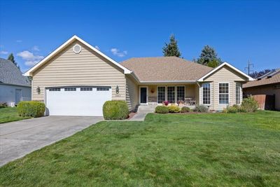 15411 E 26th Ct, Home with 3 bedrooms, 3 bathrooms and null parking in Veradale WA | Image 1