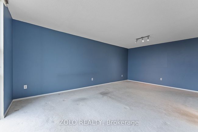 911 - 40 Harding Blvd, Condo with 3 bedrooms, 2 bathrooms and 1 parking in Richmond Hill ON | Image 12