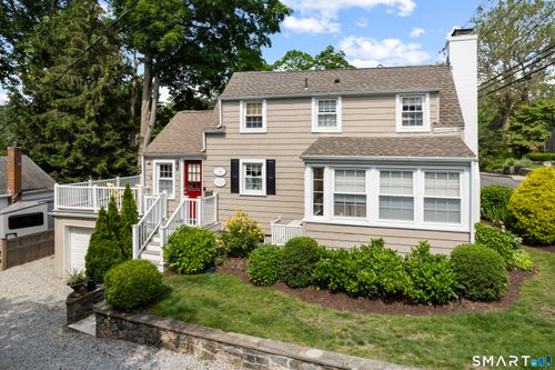 39 Prospect St, Essex, CT, 06426-1031 | Card Image