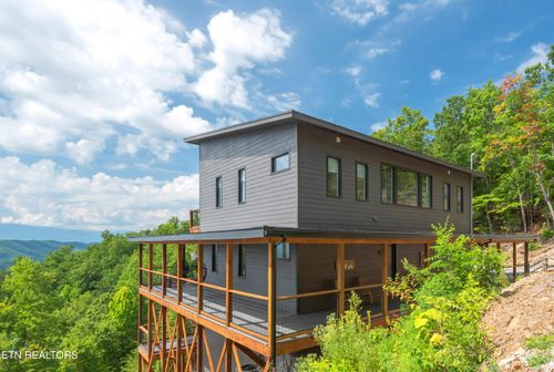 875 Shell Mountain Rd, Sevierville, TN, 37876-6454 | Card Image