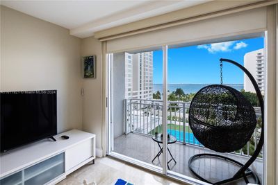 904 - 770 Claughton Island Dr, Condo with 2 bedrooms, 2 bathrooms and null parking in Miami FL | Image 2