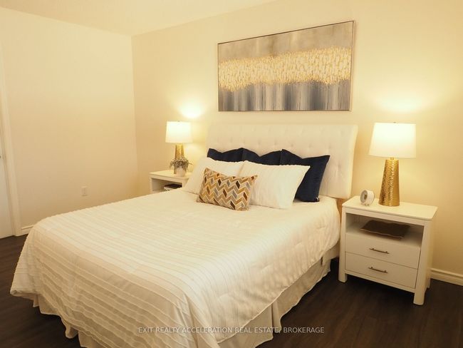 1302 Brackenwood Cres, House attached with 4 bedrooms, 2 bathrooms and 1 parking in Kingston ON | Image 24