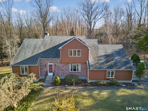 33 Valley Dr, Salem, CT, 06420-4112 | Card Image