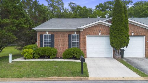 1809 Jackson Square Dr, Hixson, TN, 37343-2547 | Card Image