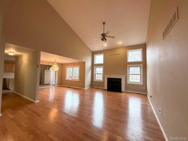 Great Room | Image 8