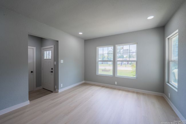 234 Gaiety Ln, House other with 3 bedrooms, 2 bathrooms and null parking in Kirby TX | Image 9