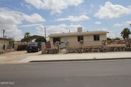 906 Geronimo Dr, El Paso, TX, 79905-2146 | Card Image