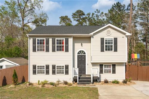 2305 August Way, Raleigh, NC, 27610 | Card Image