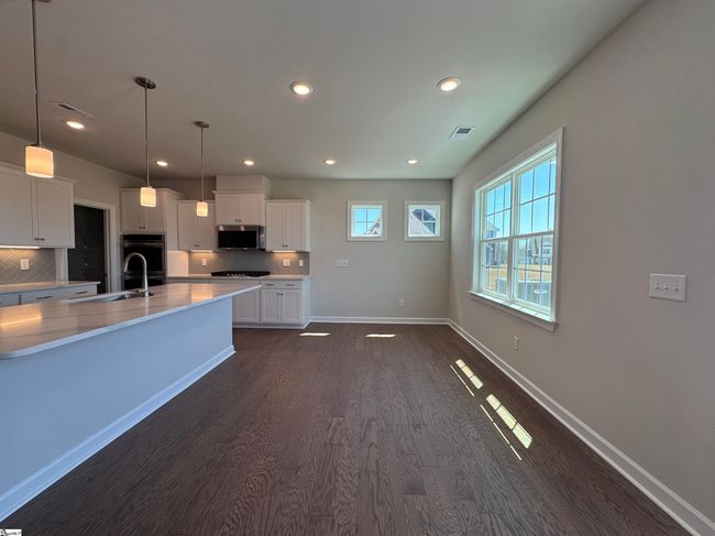 204 Isleview Pl, House other with 3 bedrooms, 3 bathrooms and 3 parking in Greer SC | Image 9
