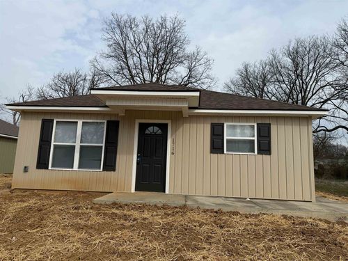 1716 Harris St, Dyersburg, TN, 38024-3509 | Card Image