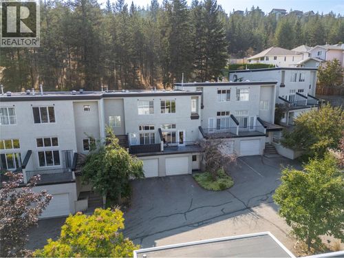 18-411 Aberdeen Dr, Kamloops, BC, V1S1X2 | Card Image