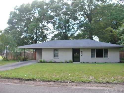 610 6th Ave, Conway, AR, 72032-5826 | Card Image