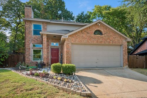 1502 Bennington Ct, Grapevine, TX, 76051-6611 | Card Image