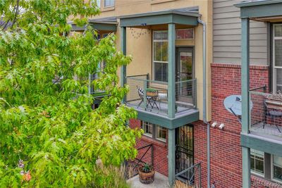 7711 E 28th Place, Townhouse with 2 bedrooms, 1 bathrooms and 1 parking in Denver CO | Image 2