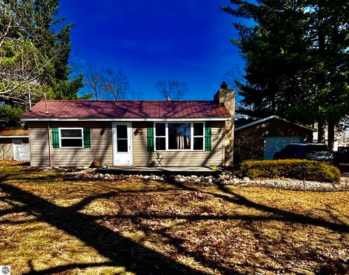 2738 Cathy St, Harrison, MI, 48625-8901 | Card Image