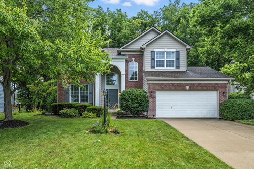 8612 Weaver Woods Pl, Fishers, IN, 46038-5208 | Card Image