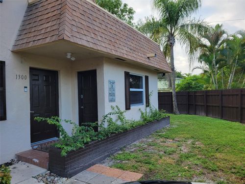 b-1300 Nw 4th Avenue, Fort Lauderdale, FL, 33311 | Card Image