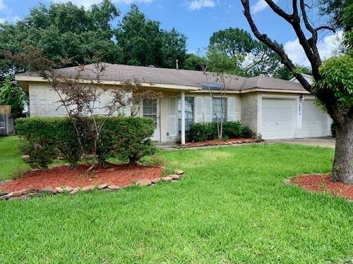 16215 Rill Ln, Houston, TX, 77062-5030 | Card Image