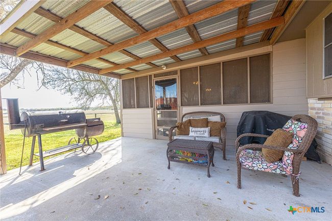 911 S Peck St, House other with 3 bedrooms, 2 bathrooms and null parking in Shiner TX | Image 24
