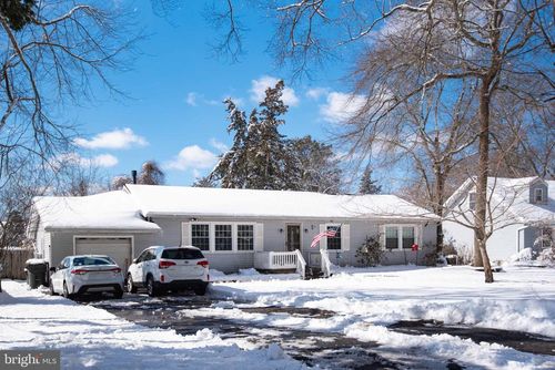 250 Tip Seaman Dr, Tuckerton, NJ, 08087-2658 | Card Image