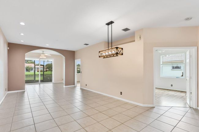 5779 Island Reach Ln, Condo with 3 bedrooms, 2 bathrooms and null parking in Boynton Beach FL | Image 7