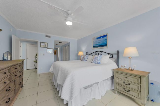 The updated master bath ! | Image 22