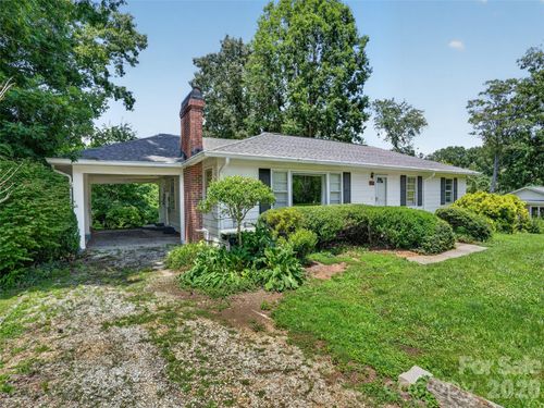 3112 Wesley Way, Hendersonville, NC, 28792-1168 | Card Image