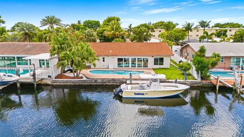 370 Se 12th Ave, Pompano Beach, FL, 33060-7425 | Card Image
