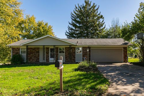 55 Park Ave, Eldridge, IA, 52748-9657 | Card Image