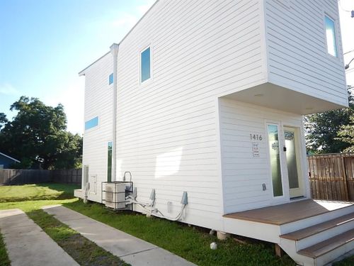 1416 Dumble St, Houston, TX, 77023-1903 | Card Image