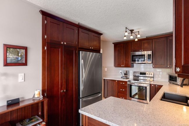 927 - 6880 Wallace Dr, Townhouse with 2 bedrooms, 3 bathrooms and 2 parking in Brentwood Bay BC | Image 15
