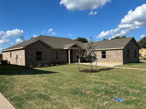 1501 W 6th St, McGregor, TX, 76657 | Card Image
